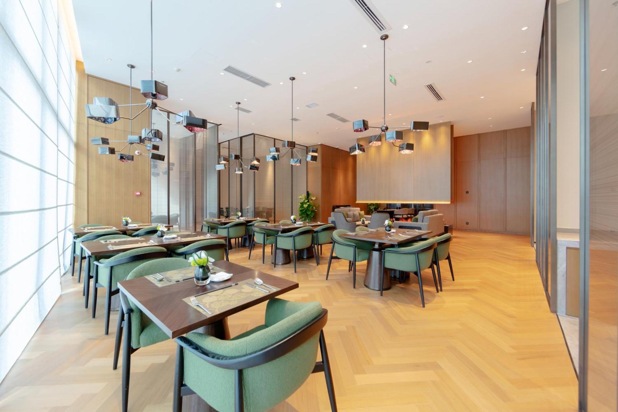 Wyndham Grand Plaza Royale Hot Springs Fenghuang Ξενοδοχείο Εξωτερικό φωτογραφία