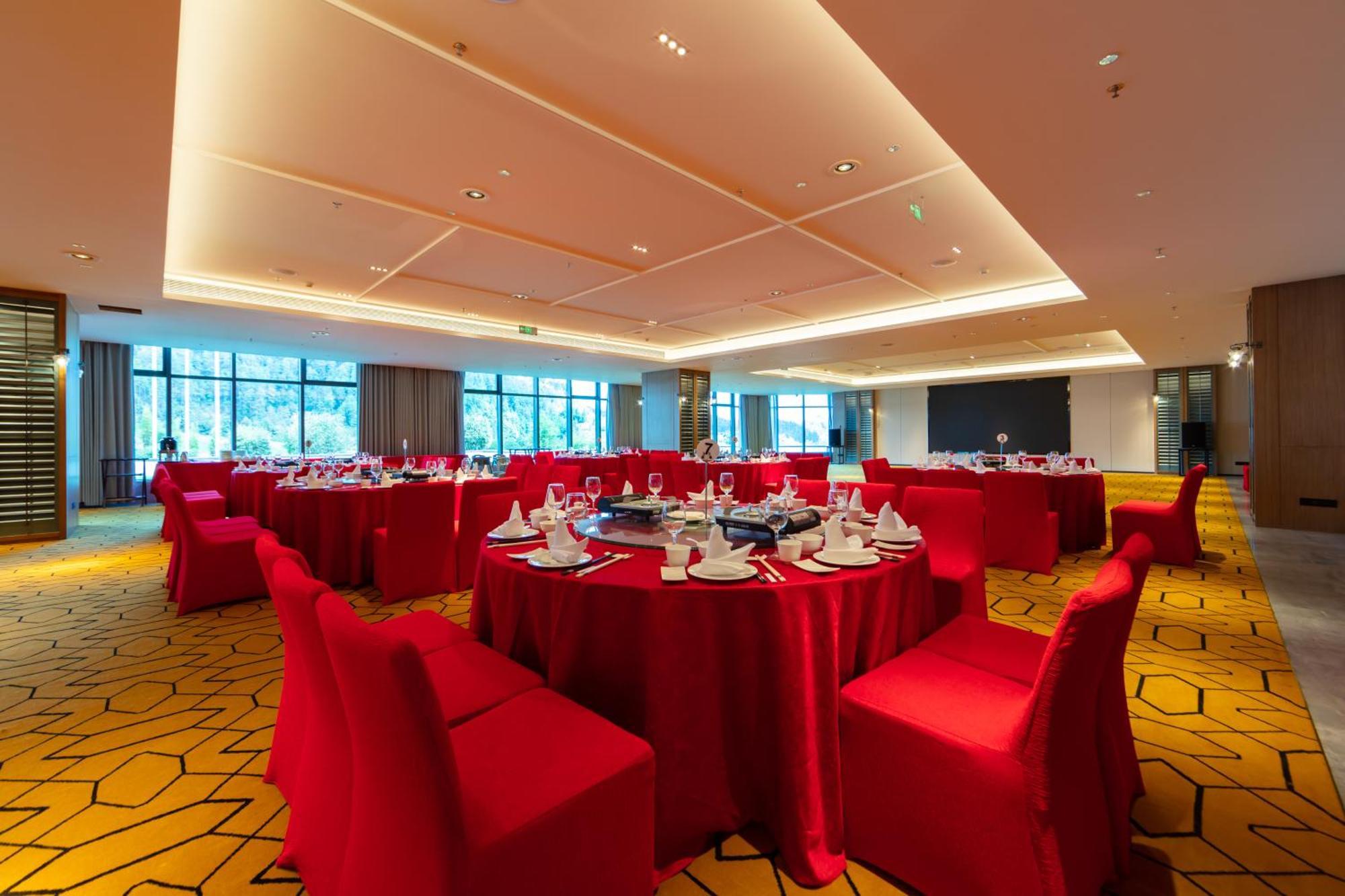 Wyndham Grand Plaza Royale Hot Springs Fenghuang Ξενοδοχείο Εξωτερικό φωτογραφία