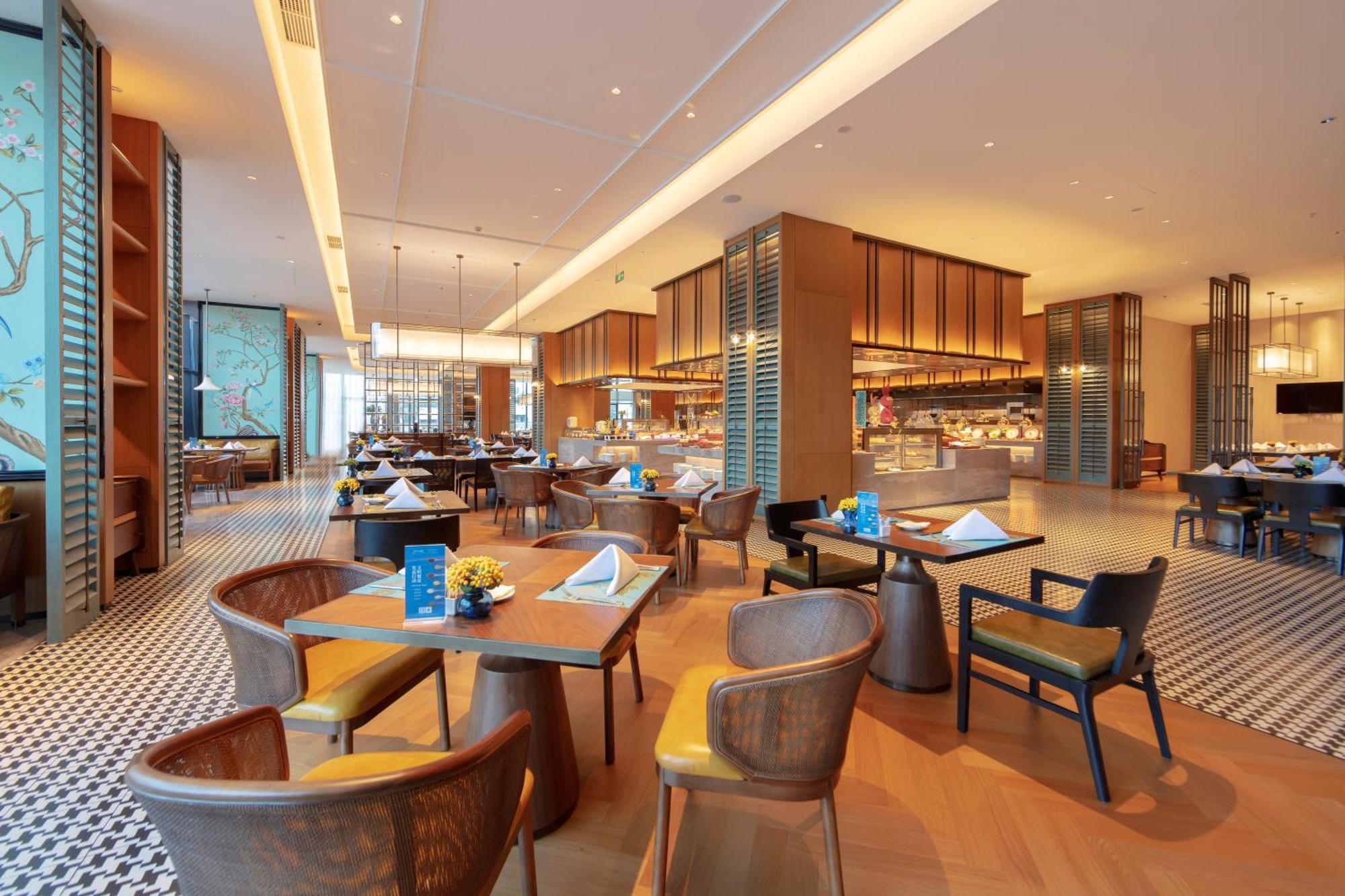 Wyndham Grand Plaza Royale Hot Springs Fenghuang Ξενοδοχείο Εξωτερικό φωτογραφία