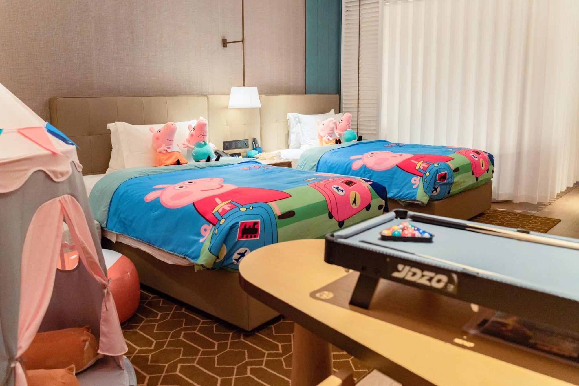 Wyndham Grand Plaza Royale Hot Springs Fenghuang Ξενοδοχείο Εξωτερικό φωτογραφία